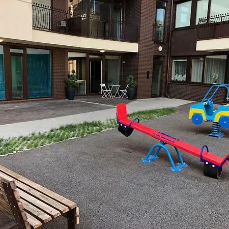 Old-town Apt - Office & Fast Wifi Apartment *